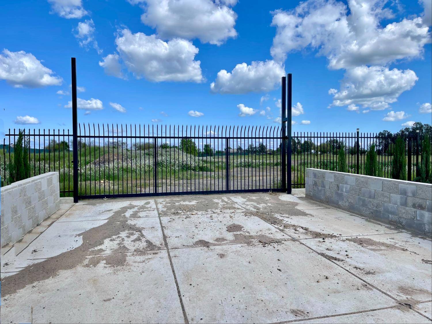 Sacramento, CA 95829,7705 Grand View RD