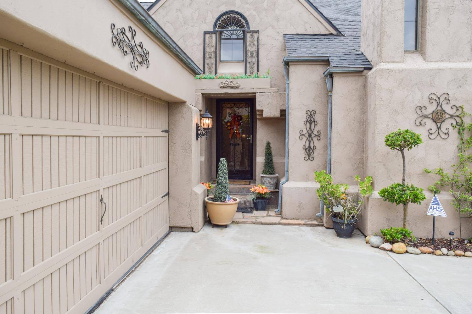 Manteca, CA 95337,894 Cinnamon Teal CT