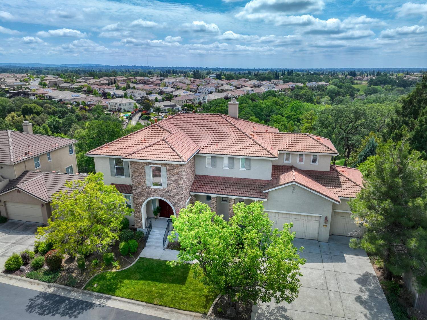 Roseville, CA 95661,1520 Oak Hill WAY