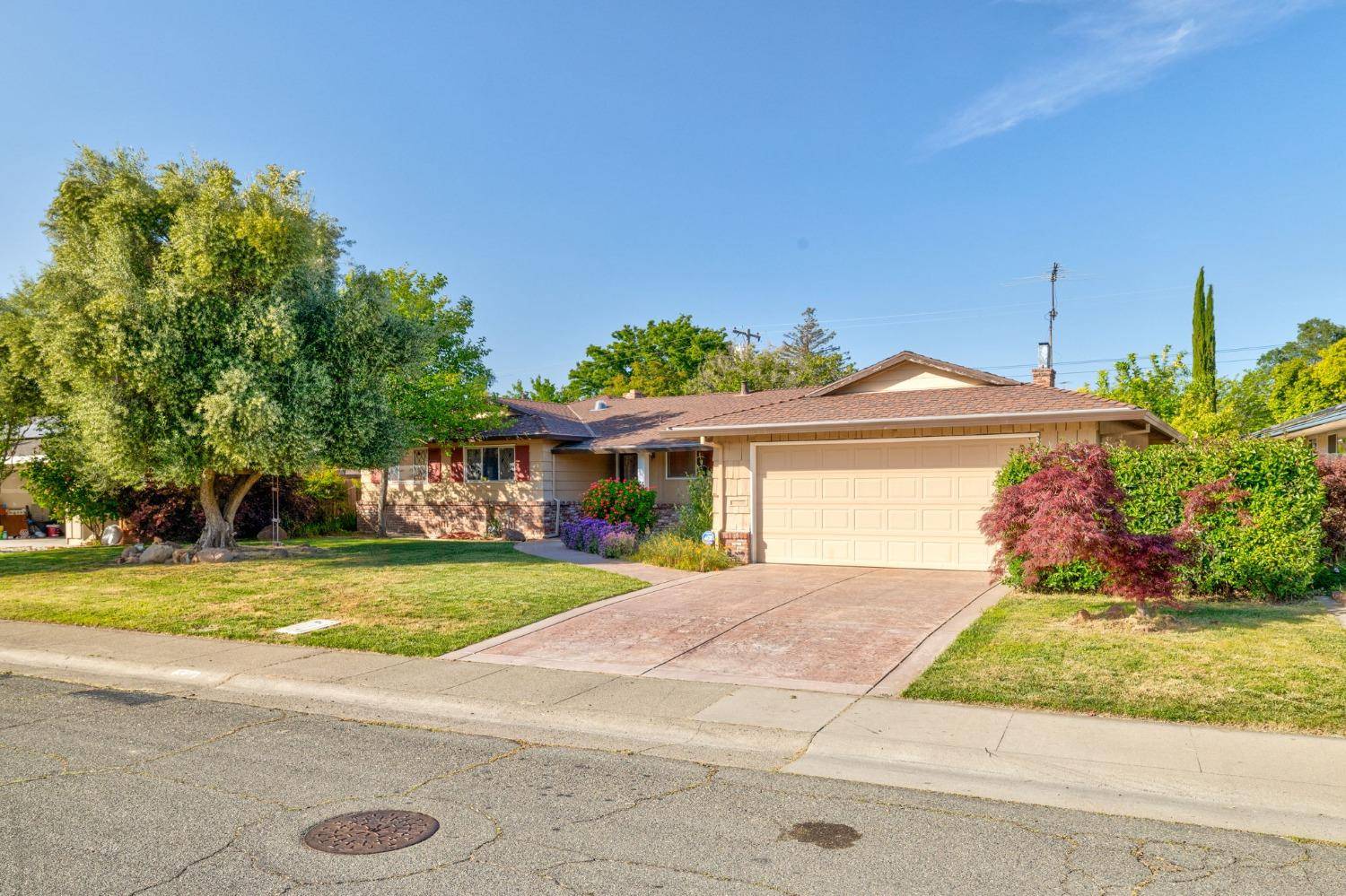 Sacramento, CA 95831,1351 Tuggle WAY