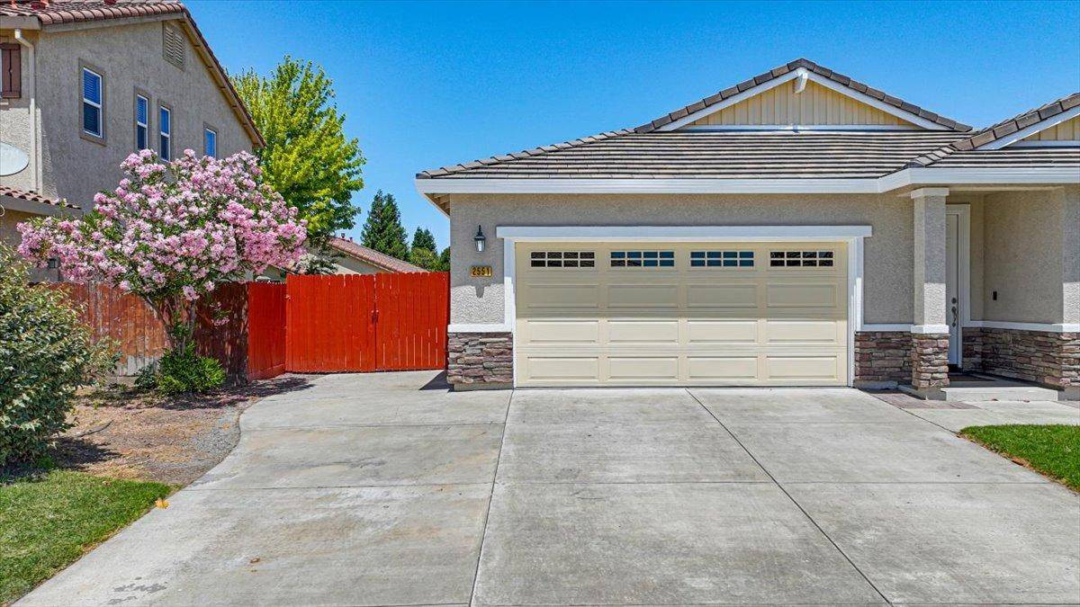 Manteca, CA 95337,2551 Charming WAY