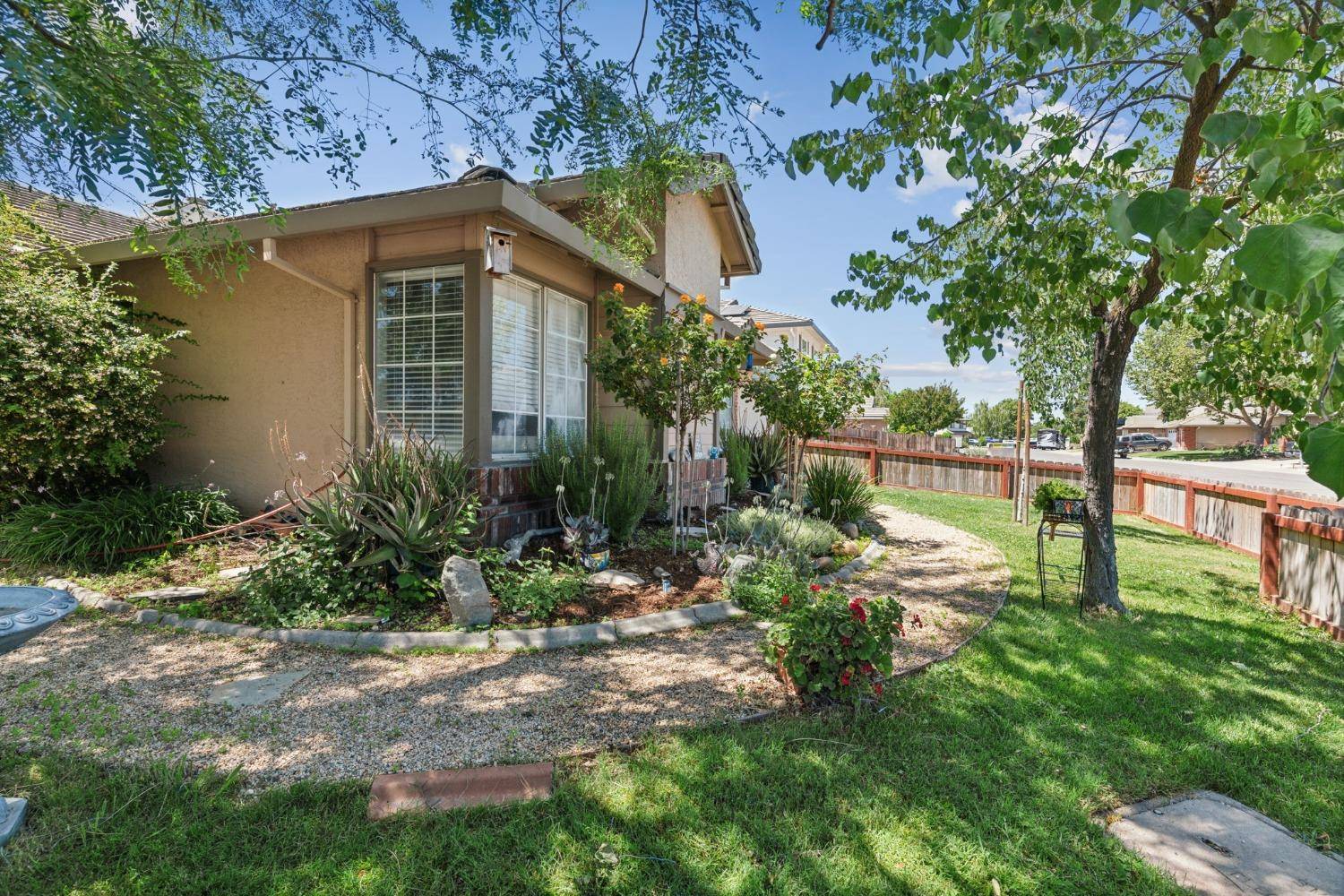 Galt, CA 95632,680 Canyon Creek WAY