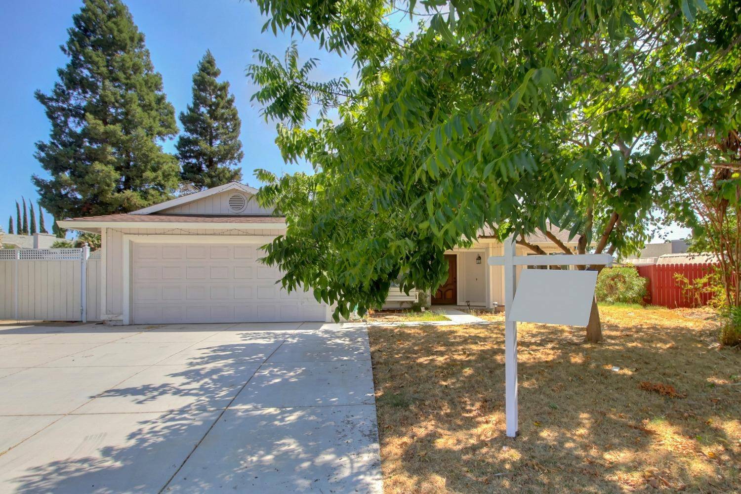 North Highlands, CA 95660,7310 Koala CT