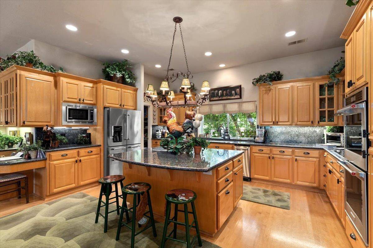 Cool, CA 95614,4558 Country View CT