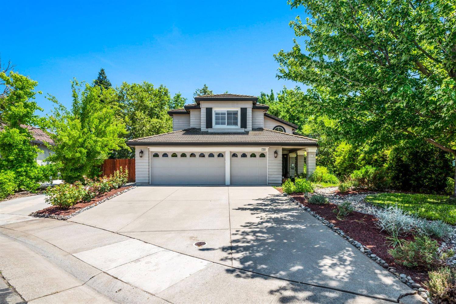 Roseville, CA 95747,208 Shelly CT