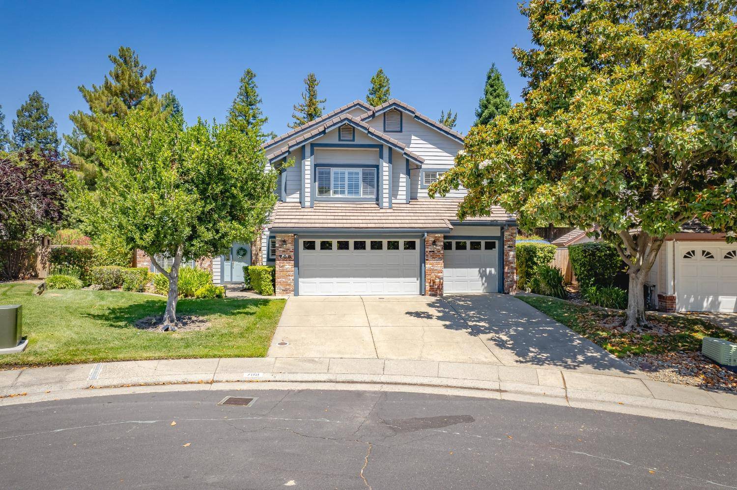 Roseville, CA 95661,708 Newcombe CT