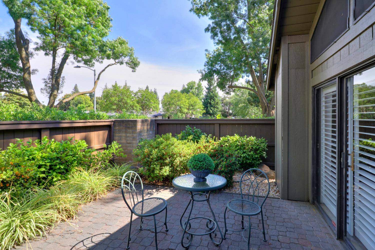 Sacramento, CA 95825,271 Munroe ST