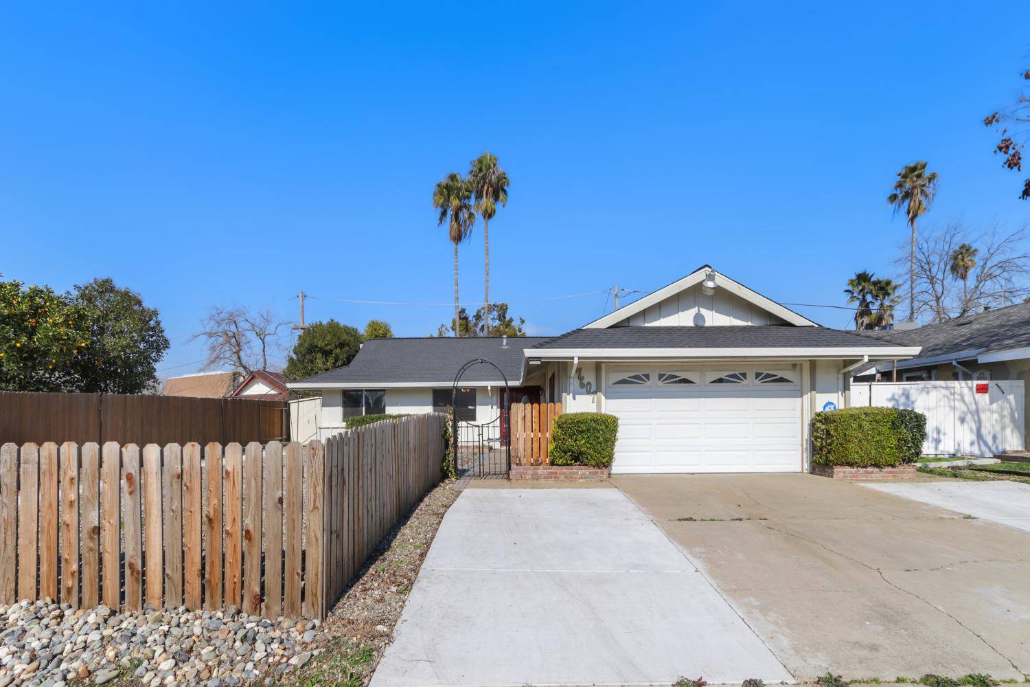 Sacramento, CA 95828,7607 Samantha WAY