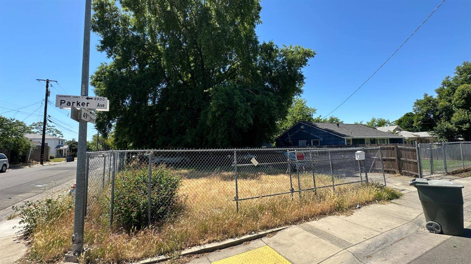 Sacramento, CA 95820,4820 Parker AVE