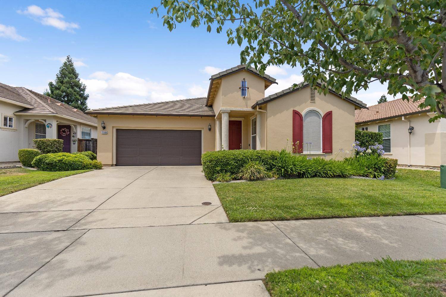 Roseville, CA 95678,7168 Artisan CIR