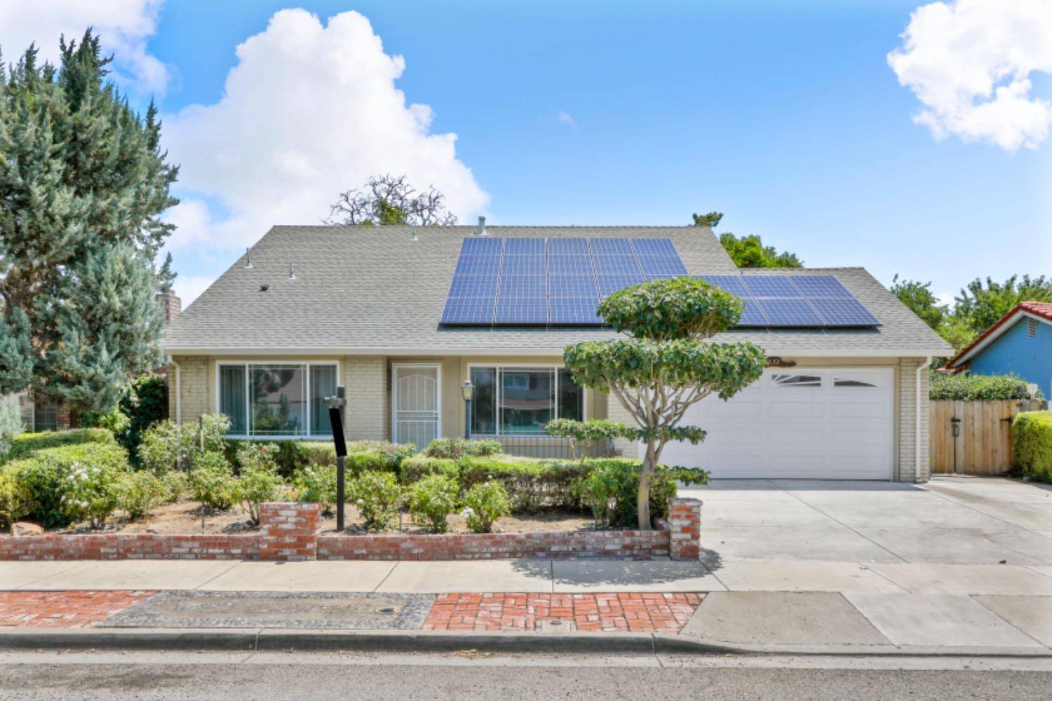 Tracy, CA 95376,1832 Lincoln BLVD