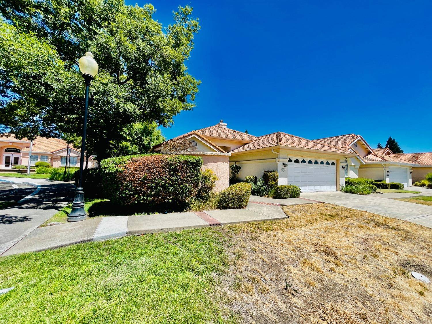 Sacramento, CA 95823,8168 Arroyo Vista DR