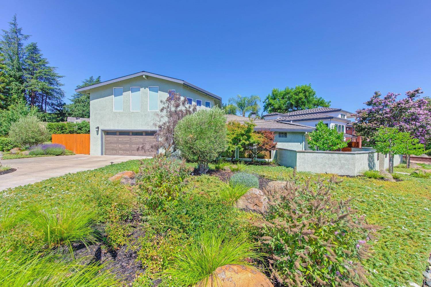 Sacramento, CA 95822,4850 Monterey WAY
