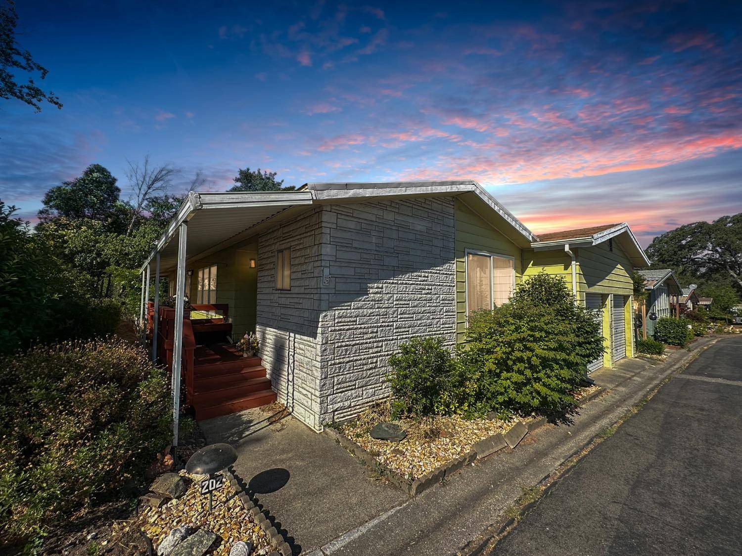 Auburn, CA 95603,3765 Grass Valley HWY #202