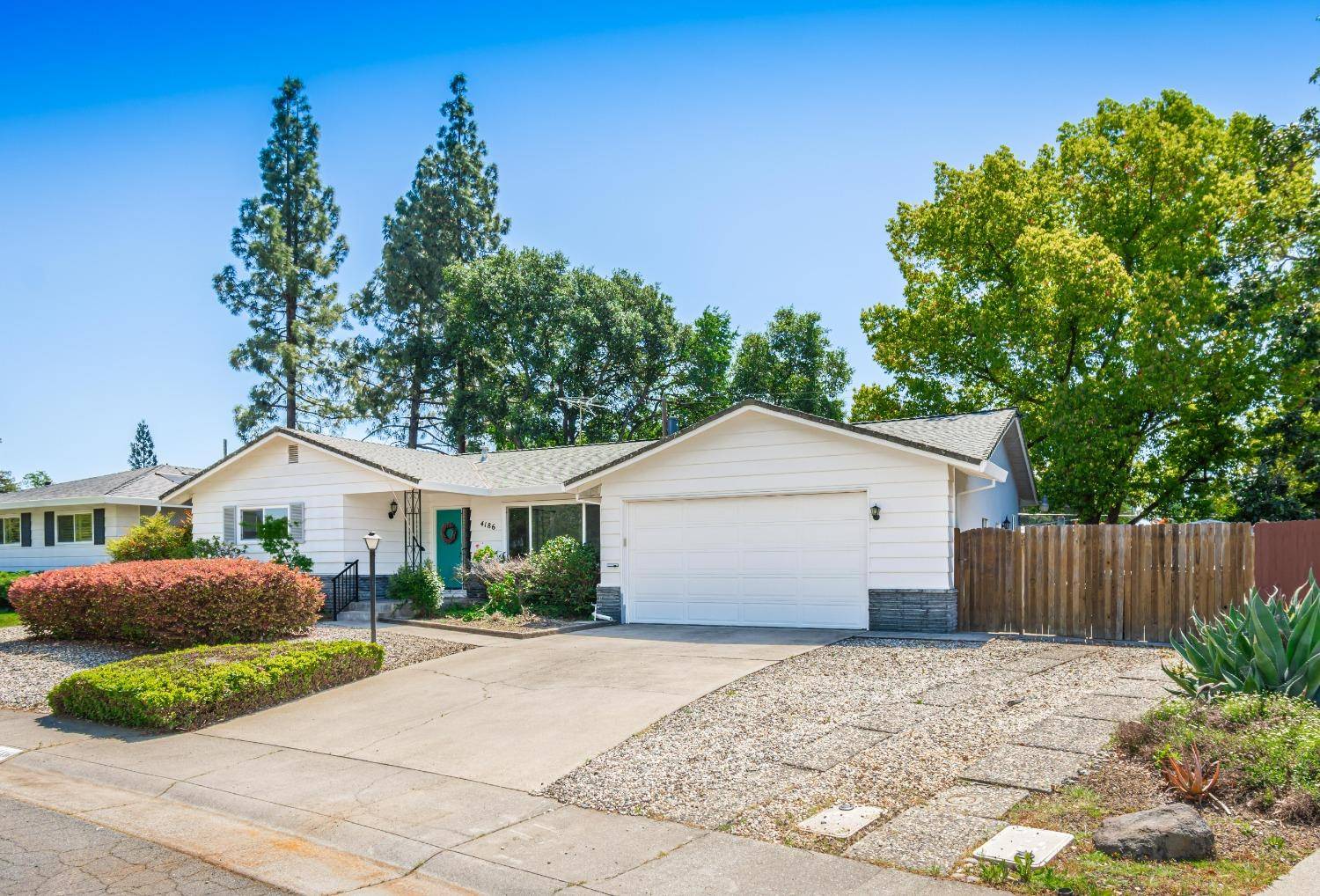 Sacramento, CA 95821,4186 Dena WAY