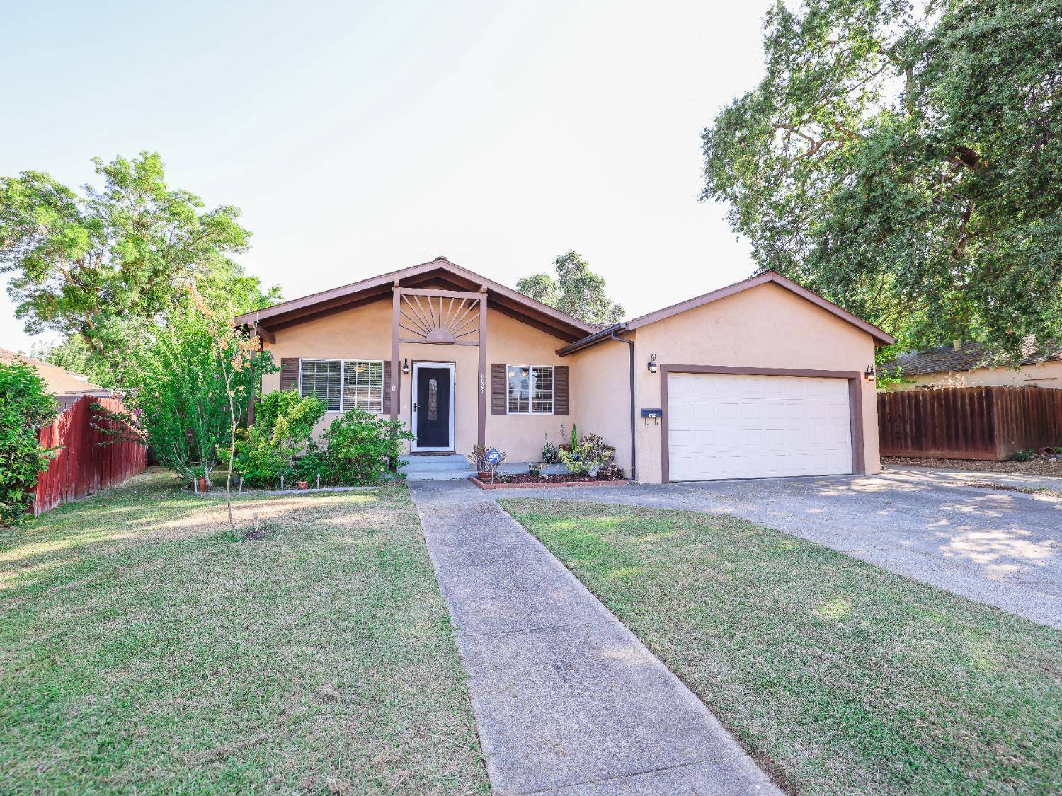 Orangevale, CA 95662,8824 Pershing AVE