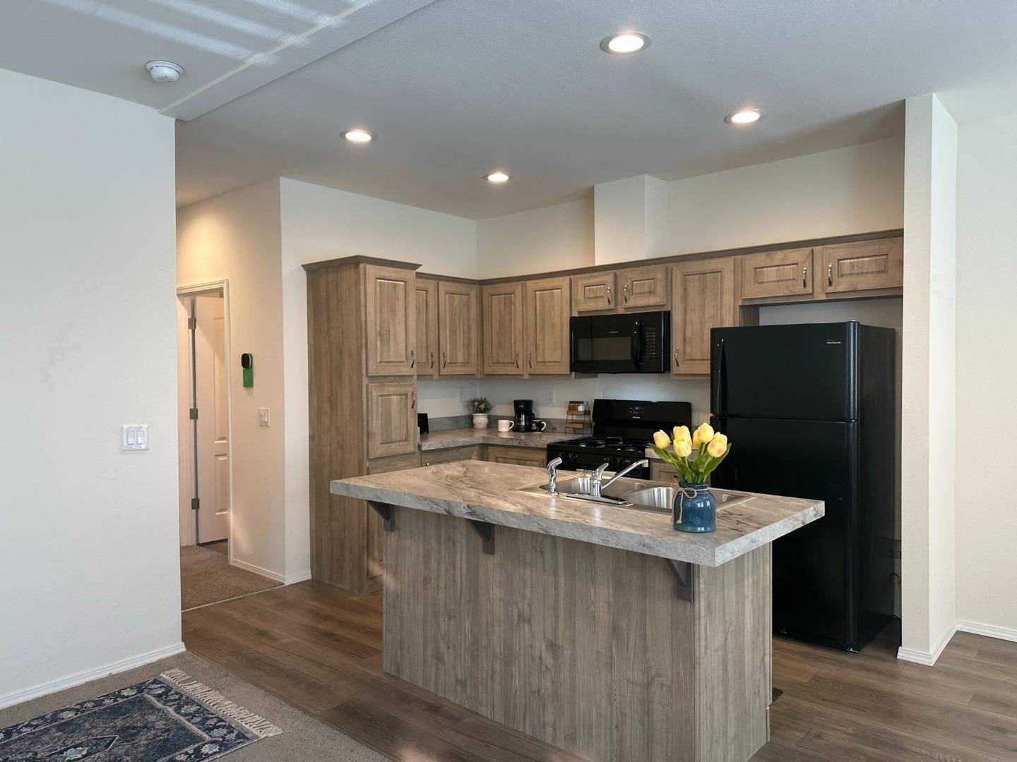 Redding, CA 96001,5812 Cedars Rd #3