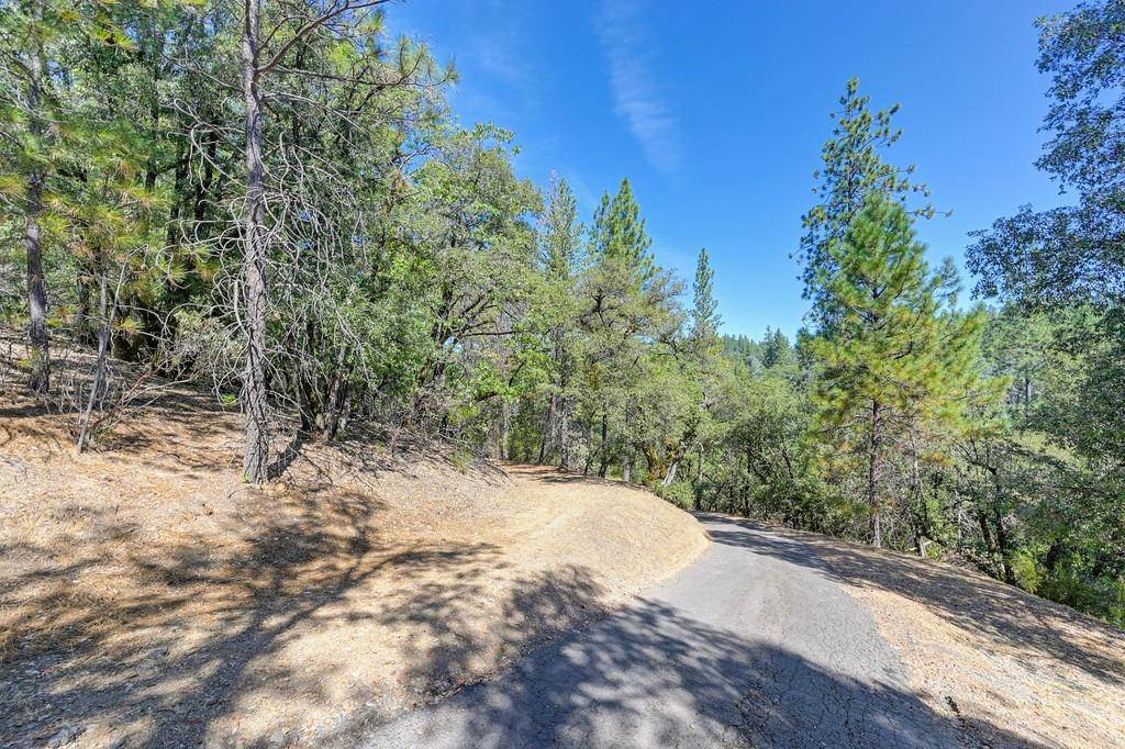 Applegate, CA 95703,780 Boole RD
