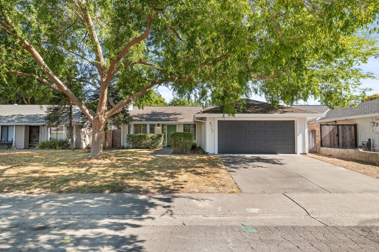 Sacramento, CA 95842,4717 Boylston CT