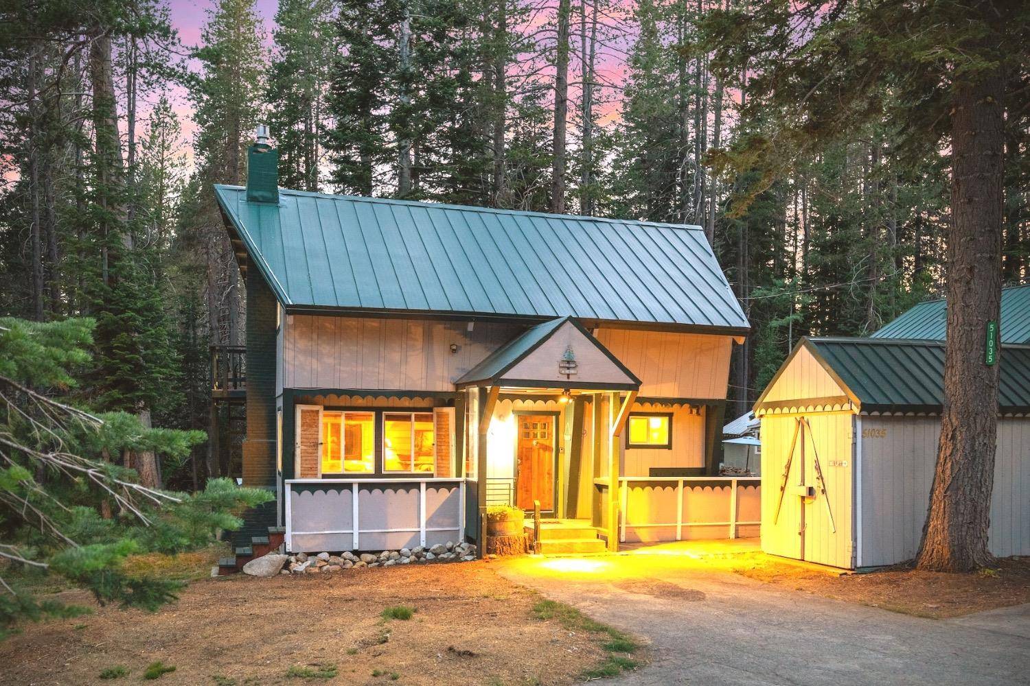 Soda Springs, CA 95728,51035 Conifer DR