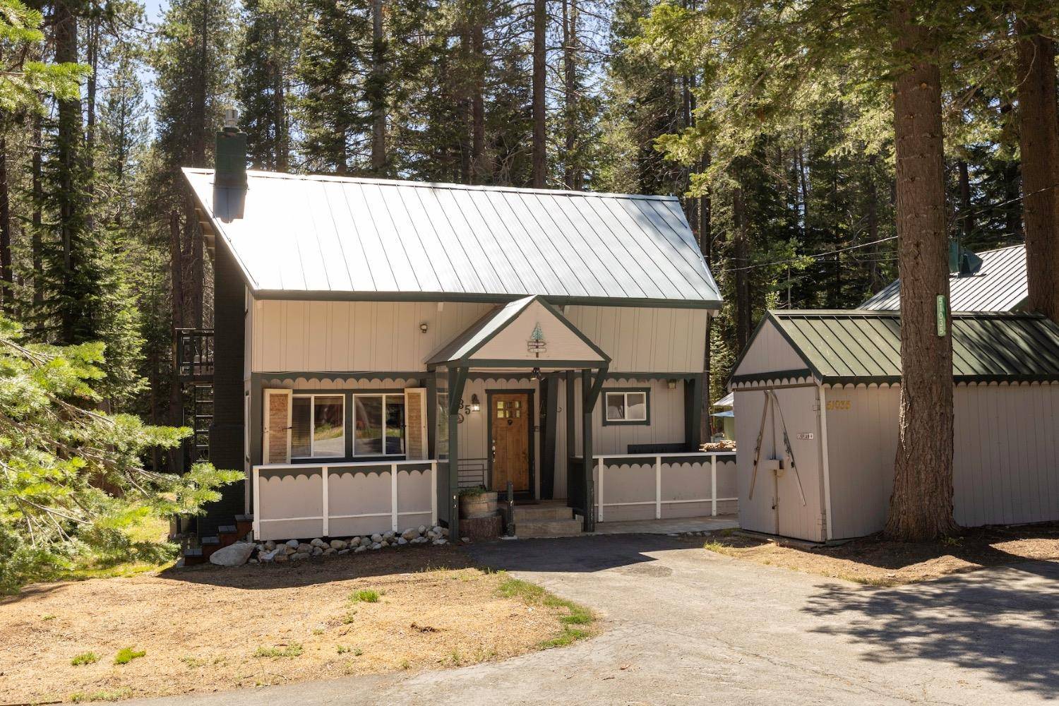 Soda Springs, CA 95728,51035 Conifer DR
