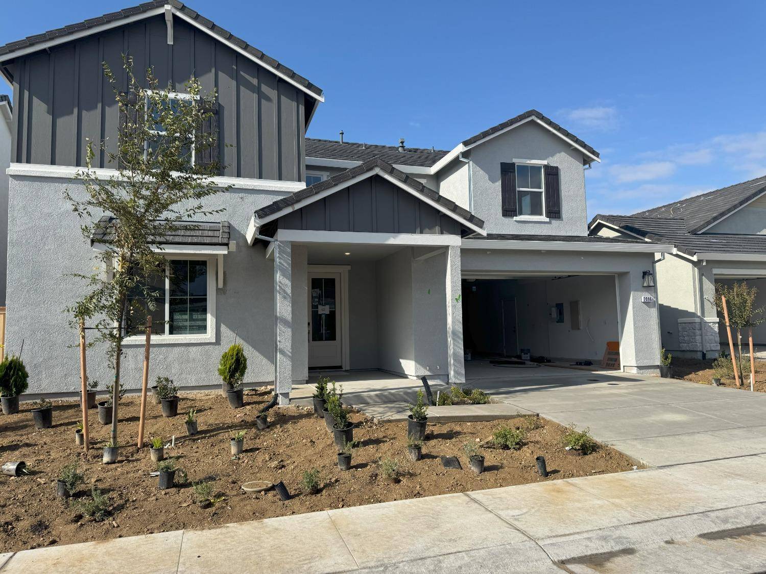 Roseville, CA 95747,2096 Lazy Day LN