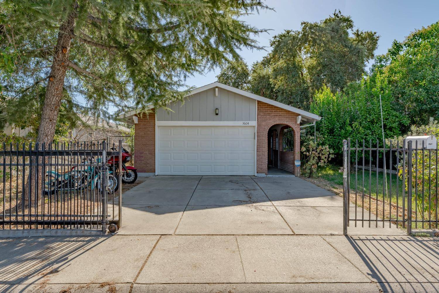 Sacramento, CA 95838,3604 Willow ST