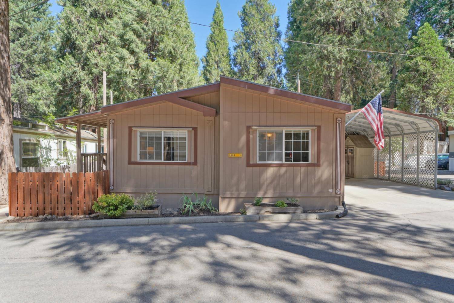 Pollock Pines, CA 95726,4 AXLE