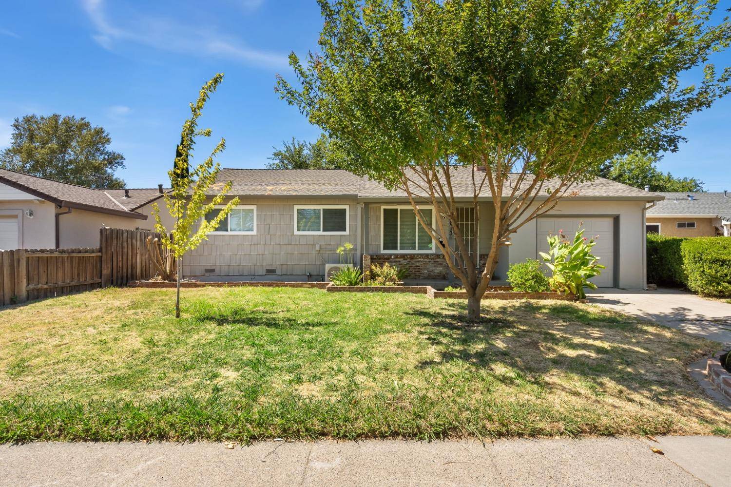 Sacramento, CA 95833,2613 Northglen ST