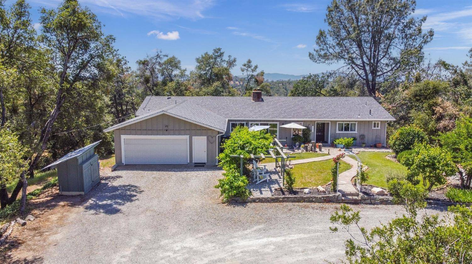 Murphys, CA 95247,3753 Rolling Meadow DR