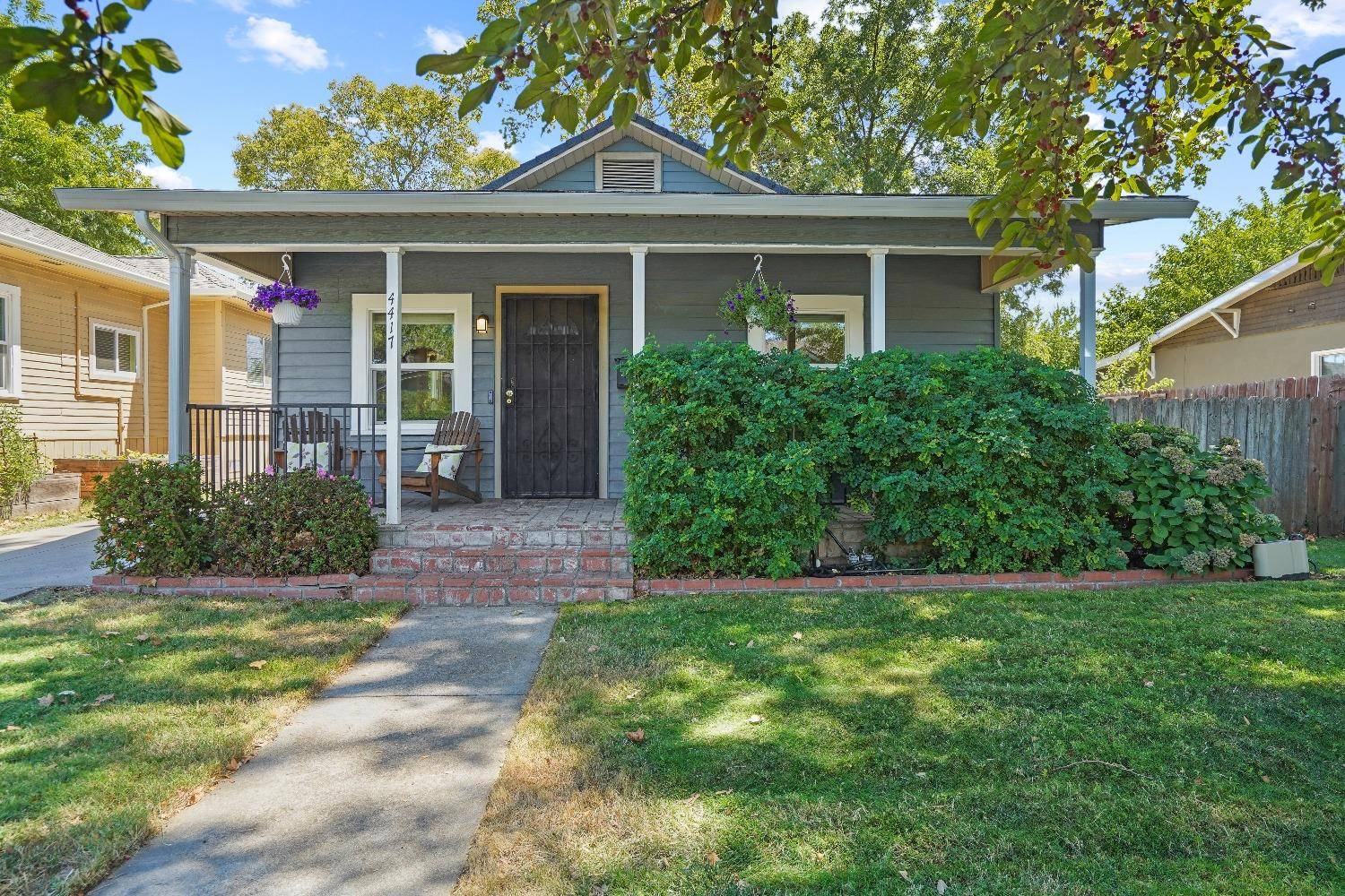 Sacramento, CA 95820,4417 55th ST