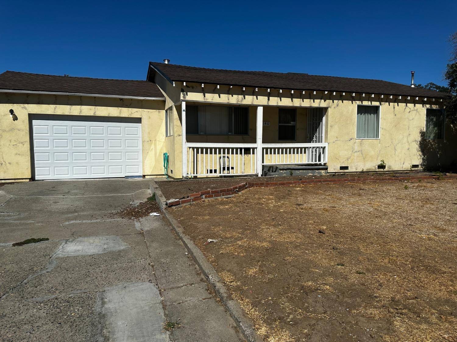 Sacramento, CA 95828,7140 Chris AVE