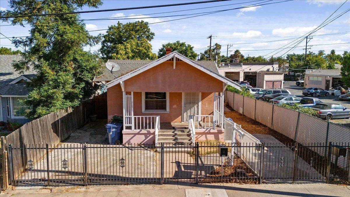 Sacramento, CA 95820,4817 Yosemite AVE