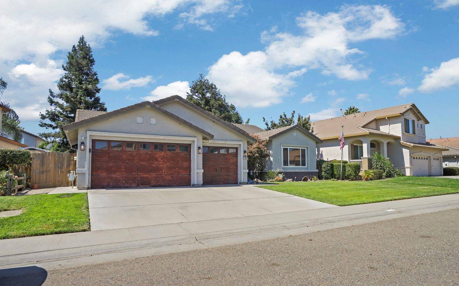 Galt, CA 95632,996 Piermont WAY