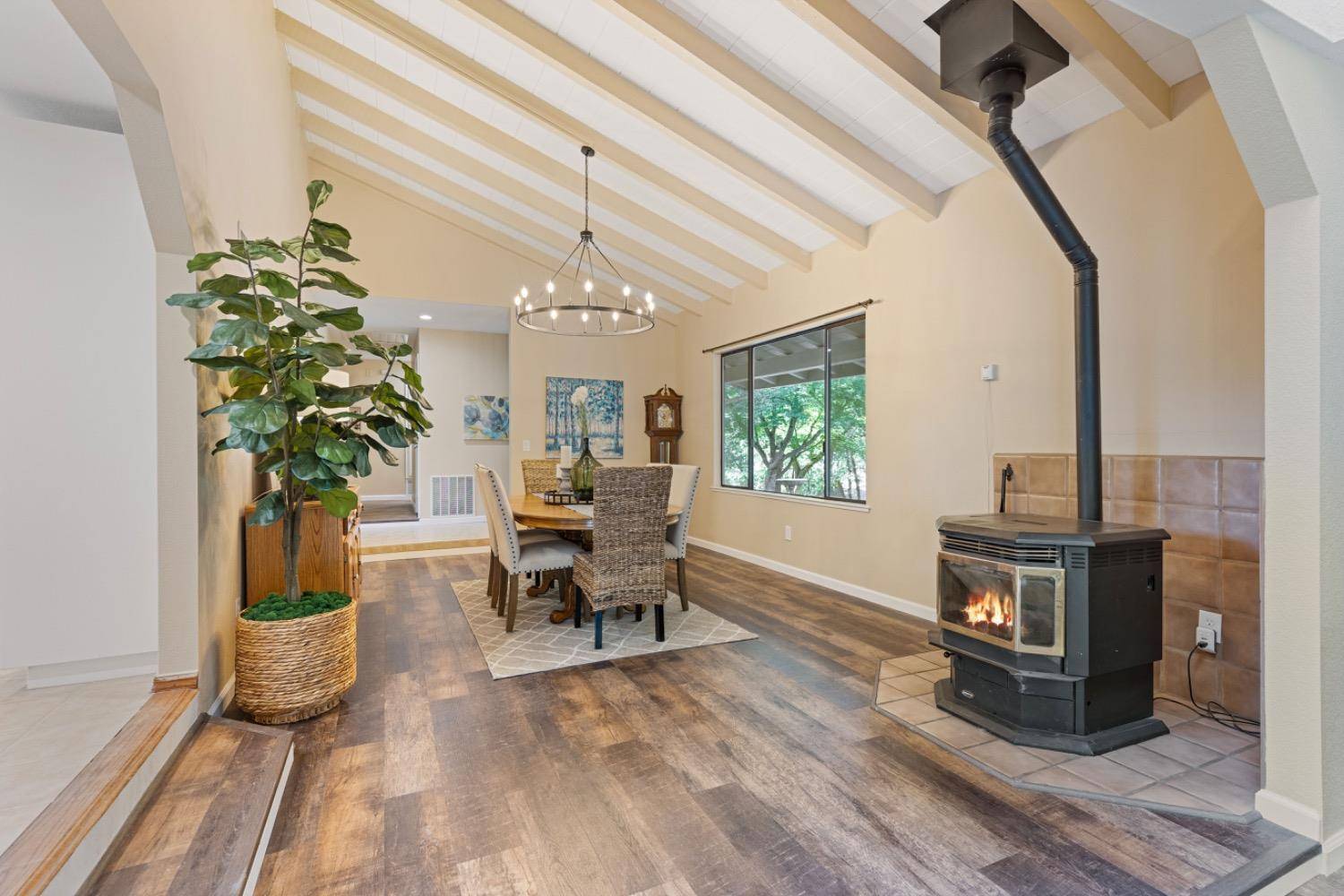 Meadow Vista, CA 95722,1520 Whispering Pines DR