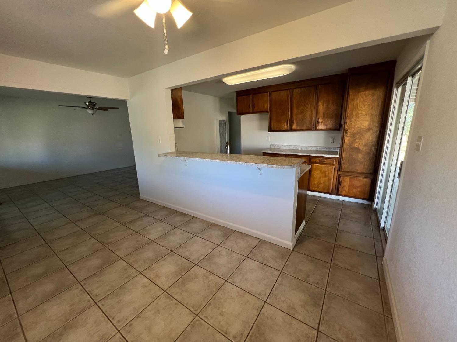 Riverbank, CA 95367,2960 Rocky LN