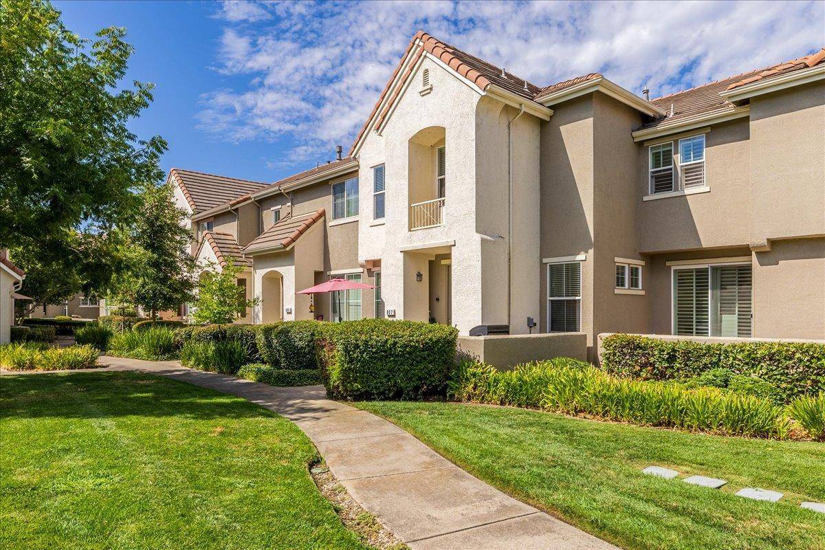 Folsom, CA 95630,807 Esplanade CIR