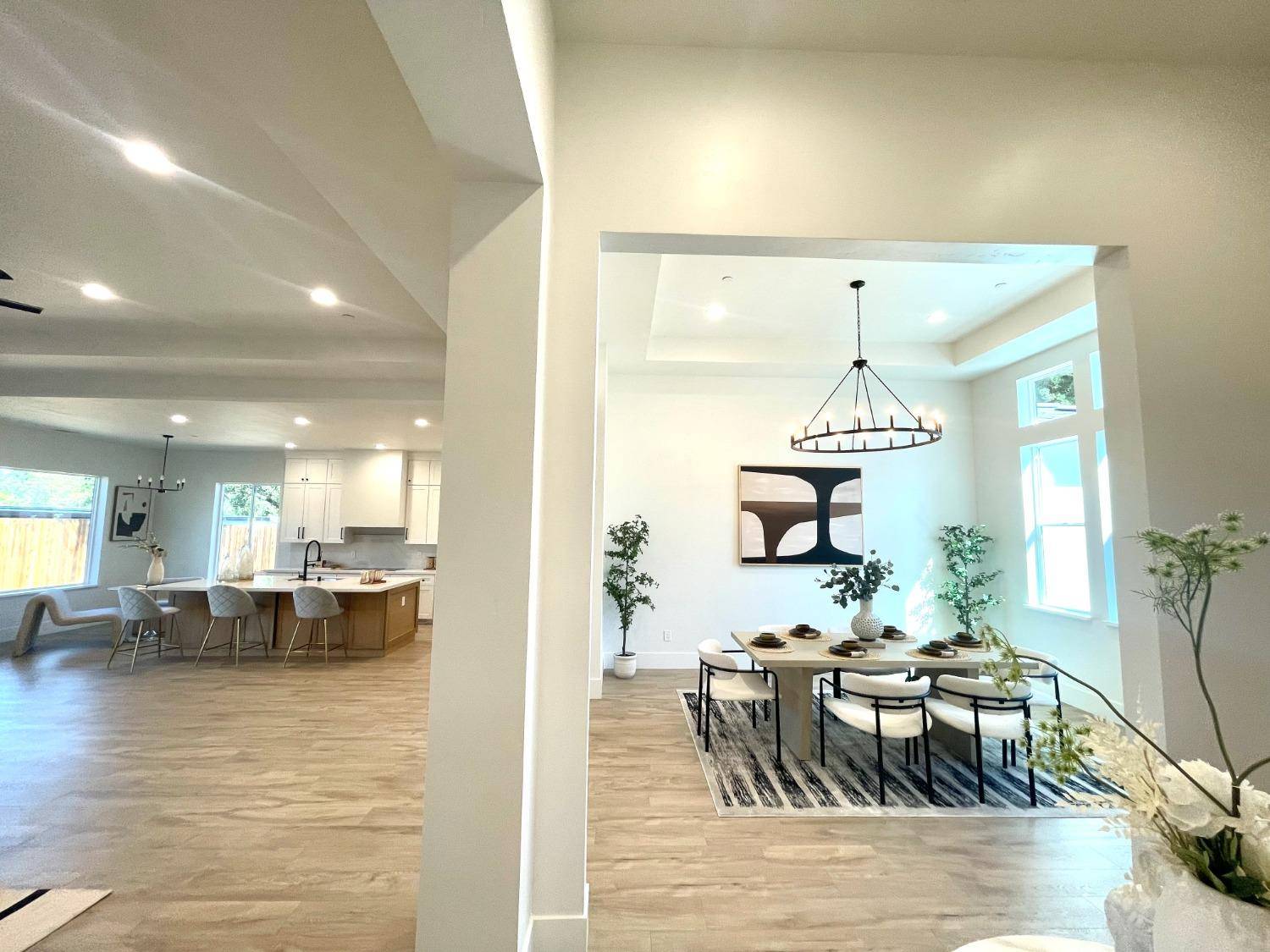 Orangevale, CA 95662,8907 Maple Hill LN