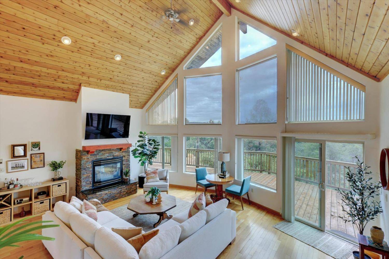 Grass Valley, CA 95949,15463 Summit WAY