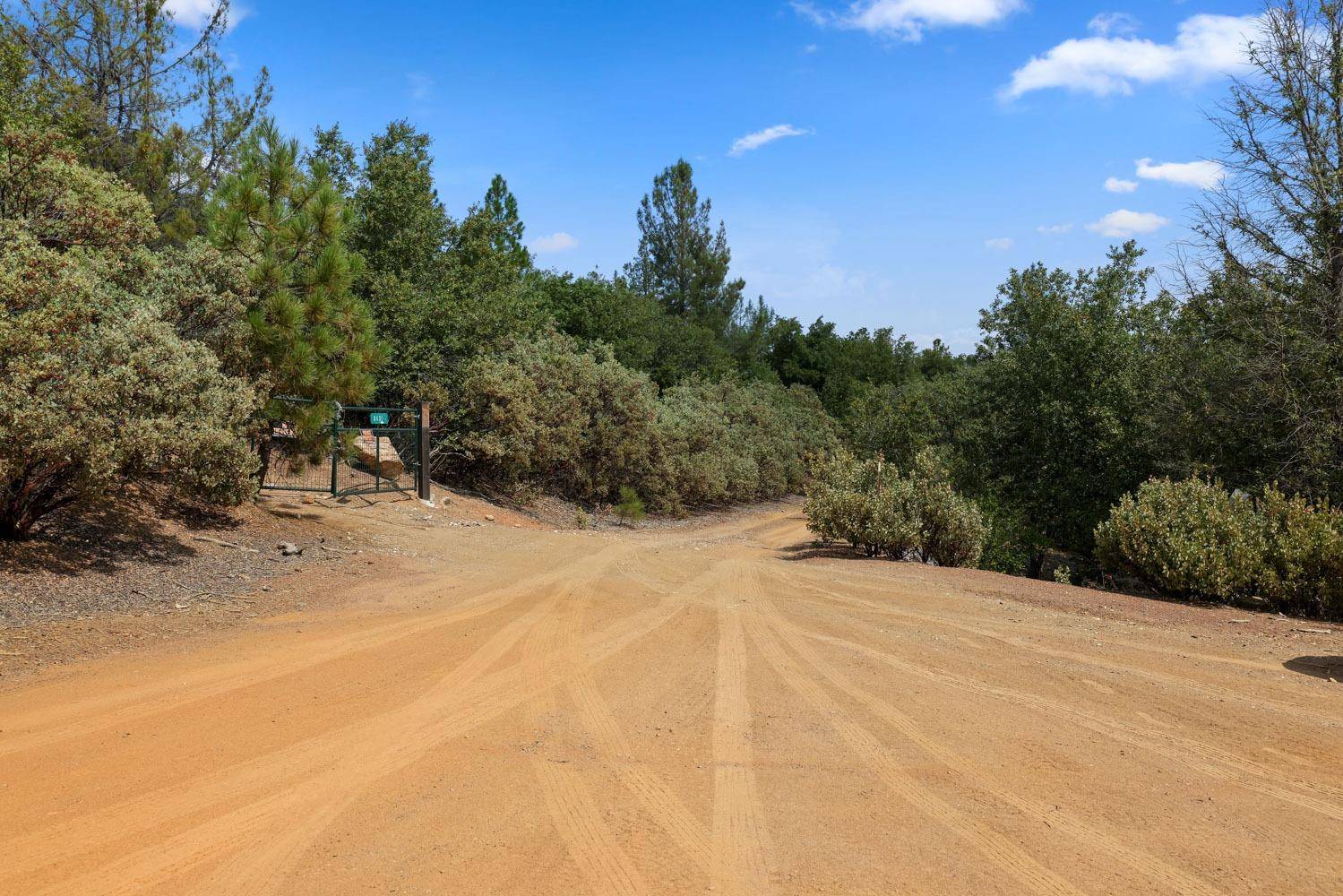 Coulterville, CA 95311,9450 Bondurant Mine RD