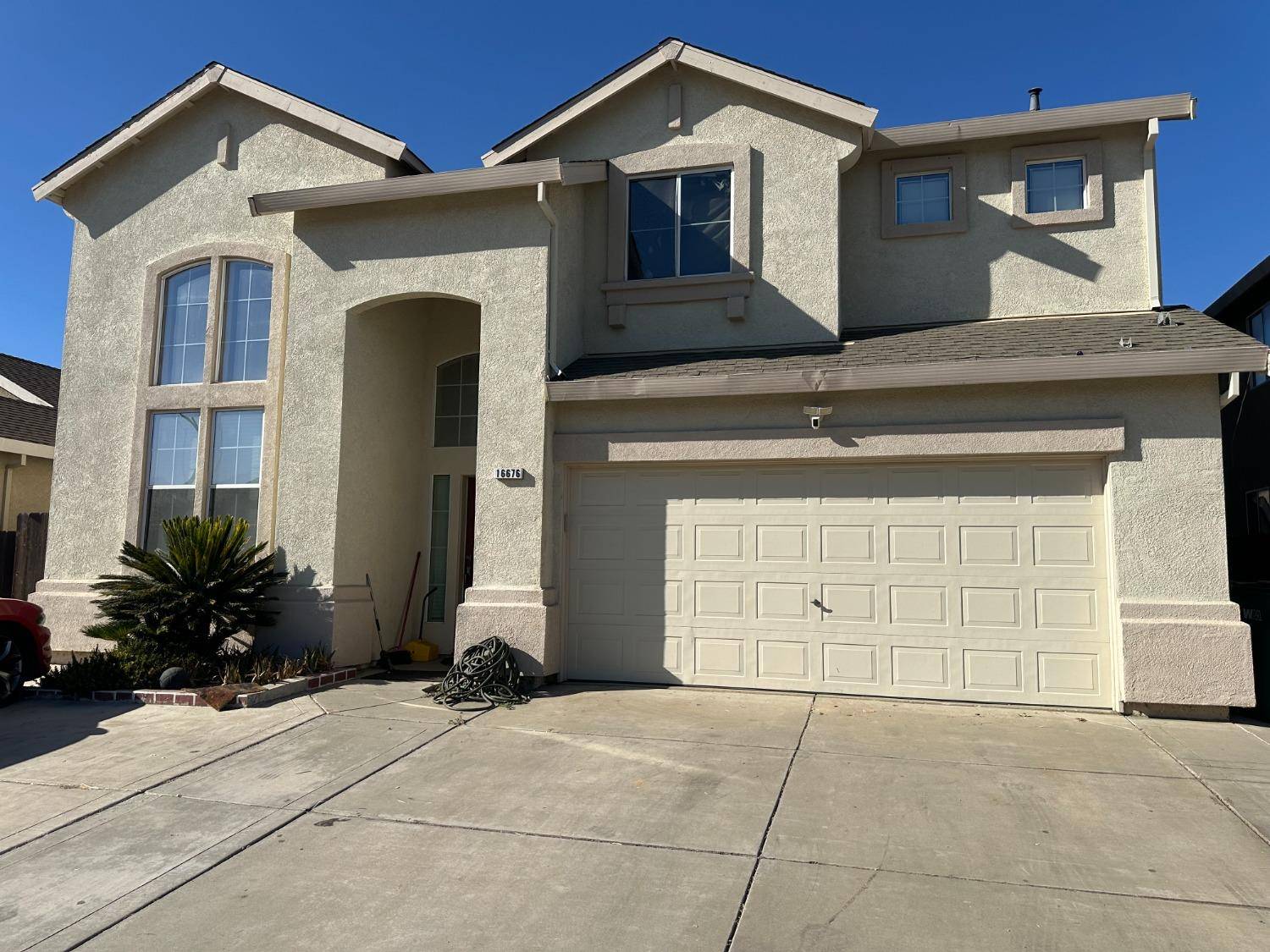 Delhi, CA 95315,16676 Brittney CT