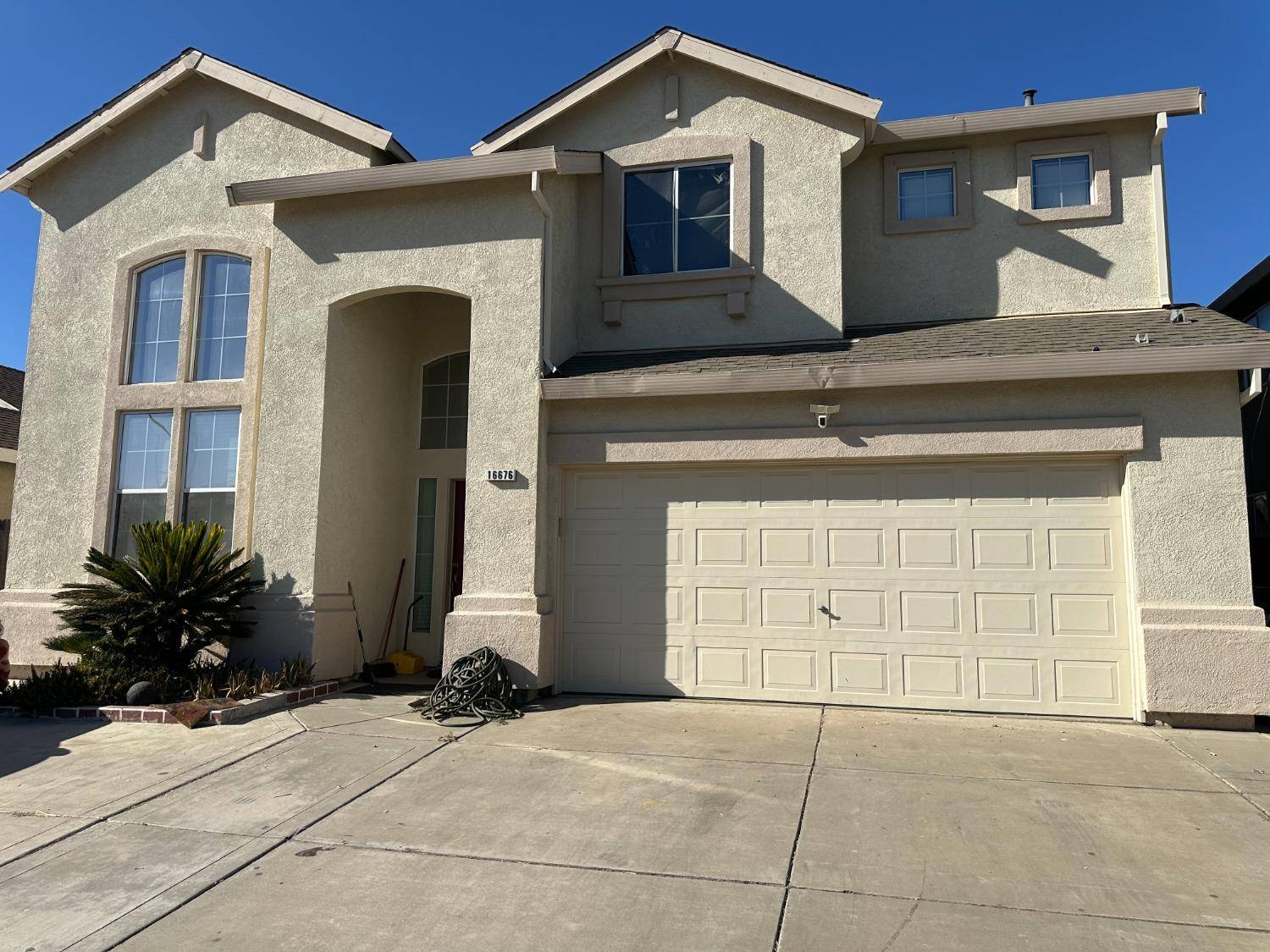 Delhi, CA 95315,16676 Brittney CT