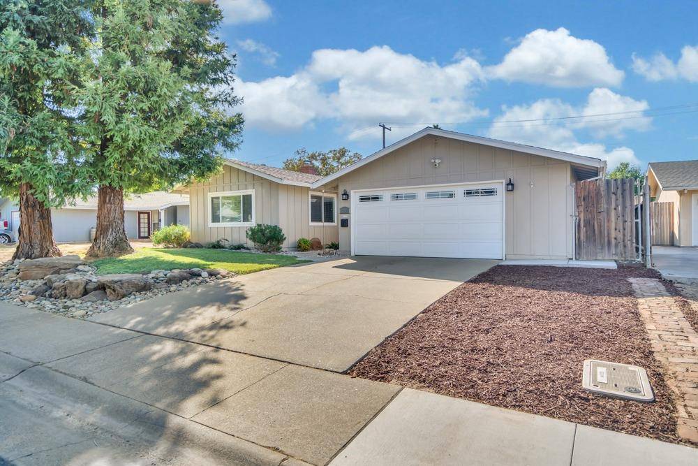 Elk Grove, CA 95624,9338 Emily ST