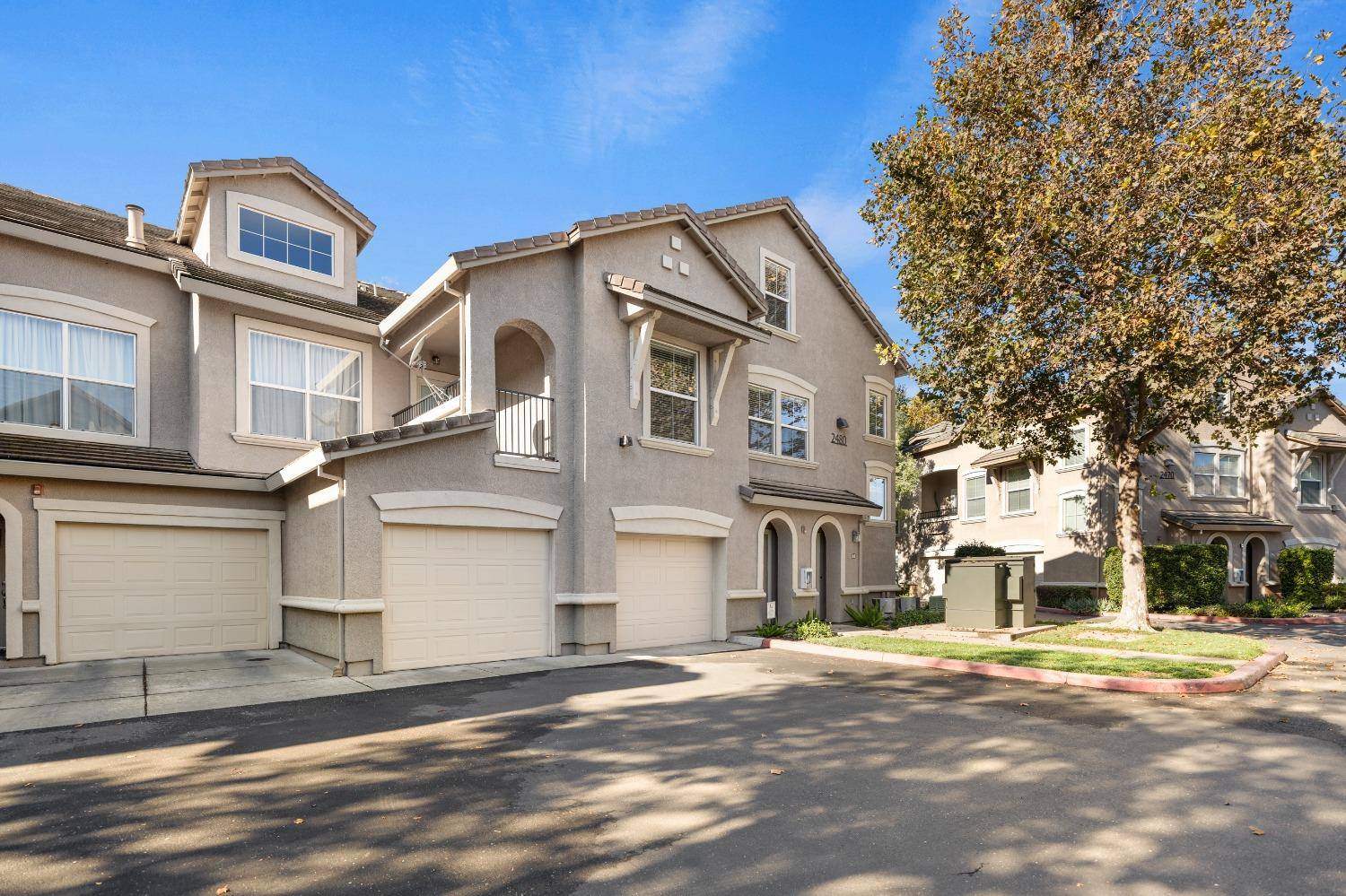 West Sacramento, CA 95691,2480 Genova ST #3