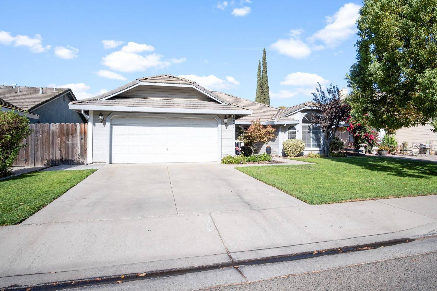 Turlock, CA 95382,4221 Summerfield DR