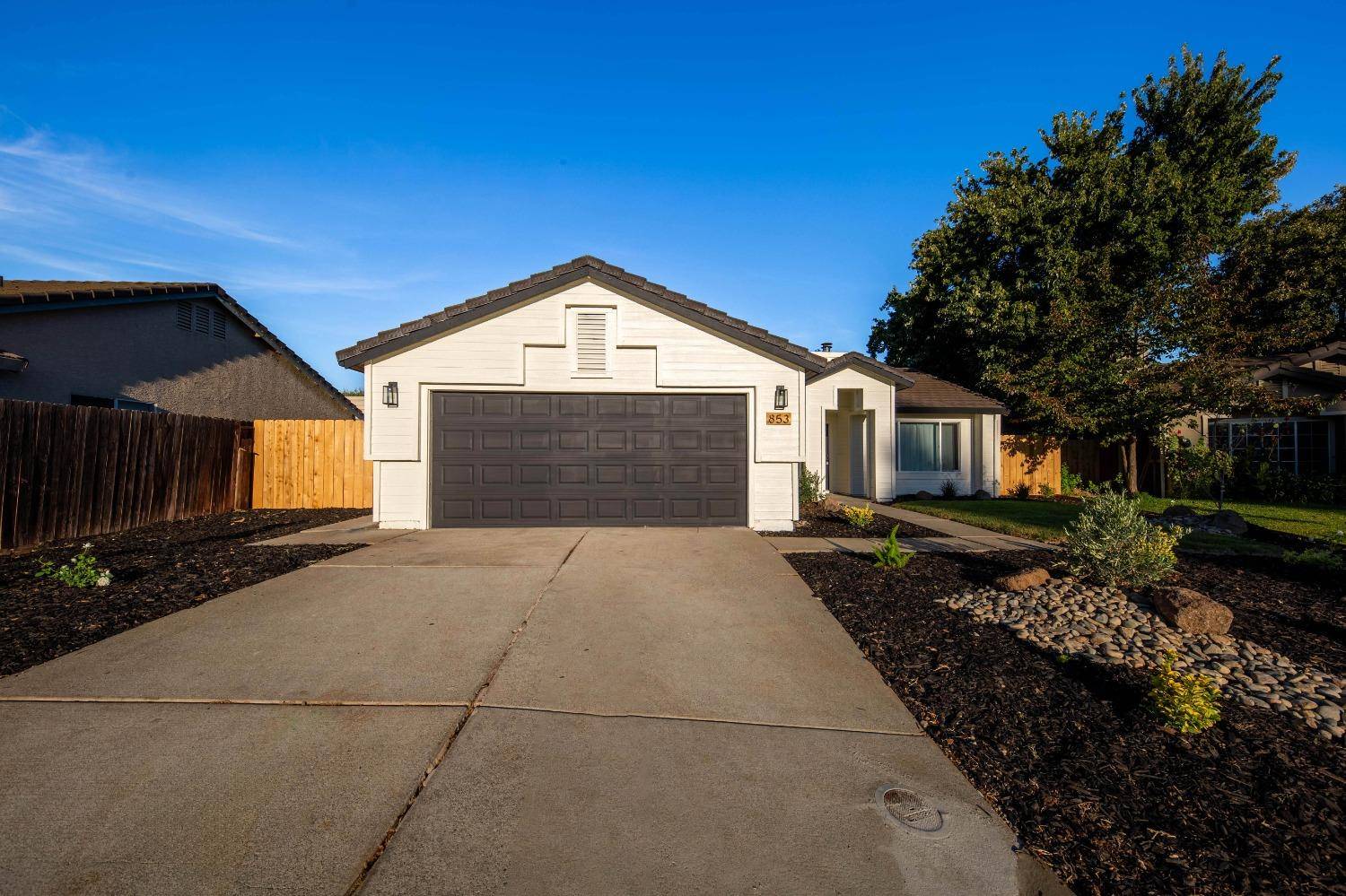 Galt, CA 95632,853 Labrador CT