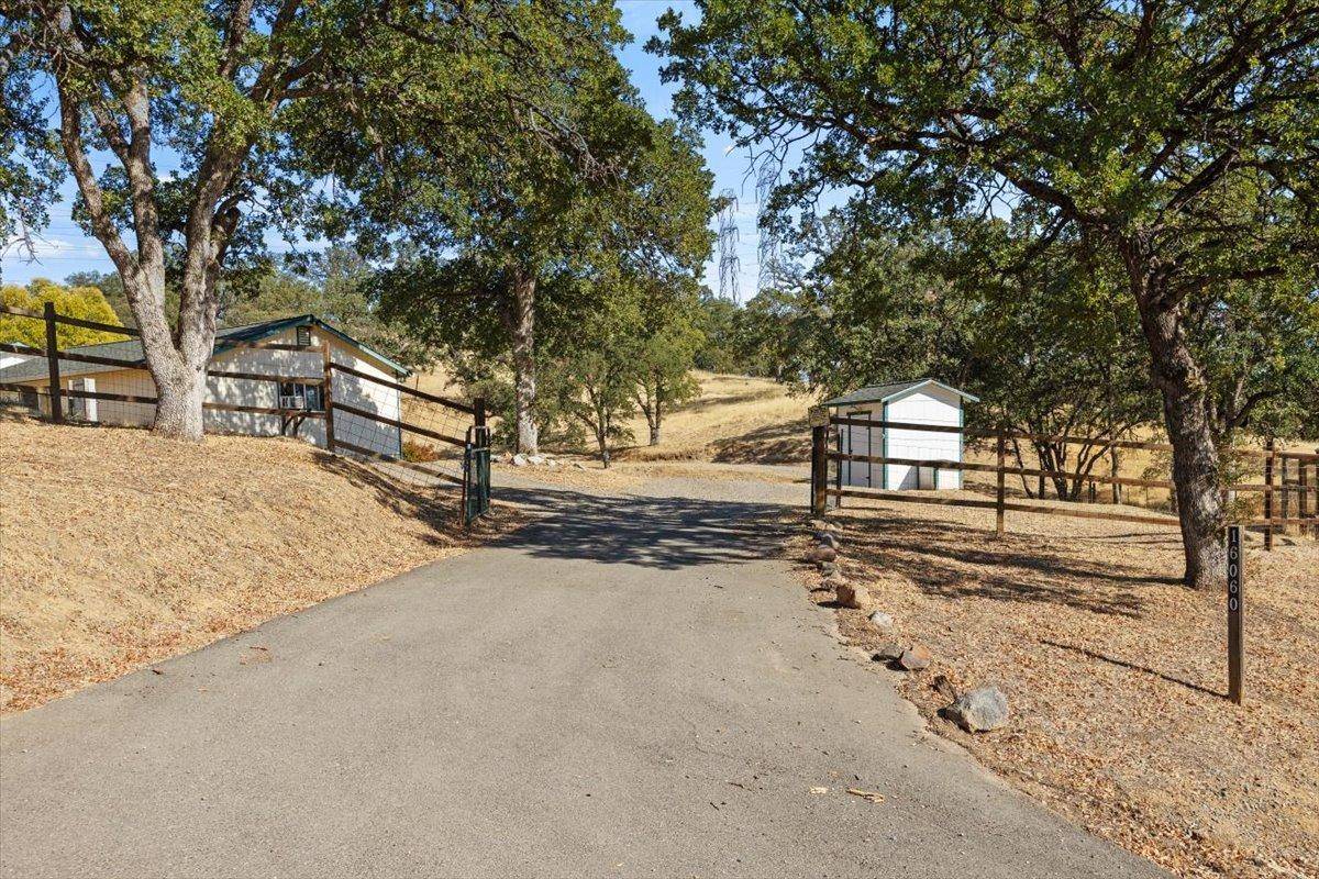 Red Bluff, CA 96080,16060 Skyline DR