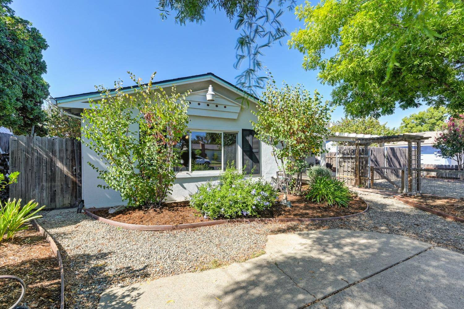 Loomis, CA 95650,3568 Day AVE