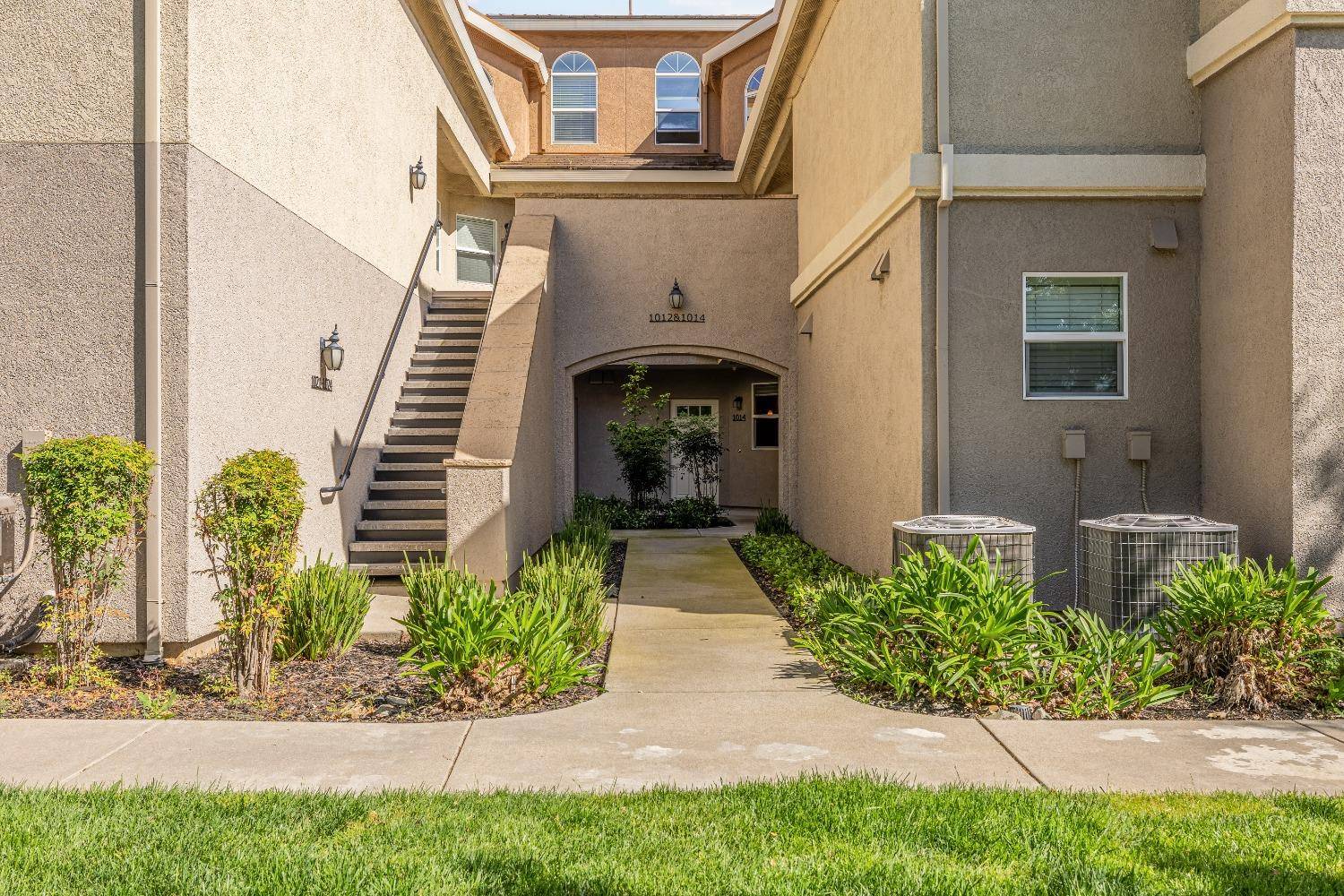 El Dorado Hills, CA 95762,2230 Valley View Pkwy #1014