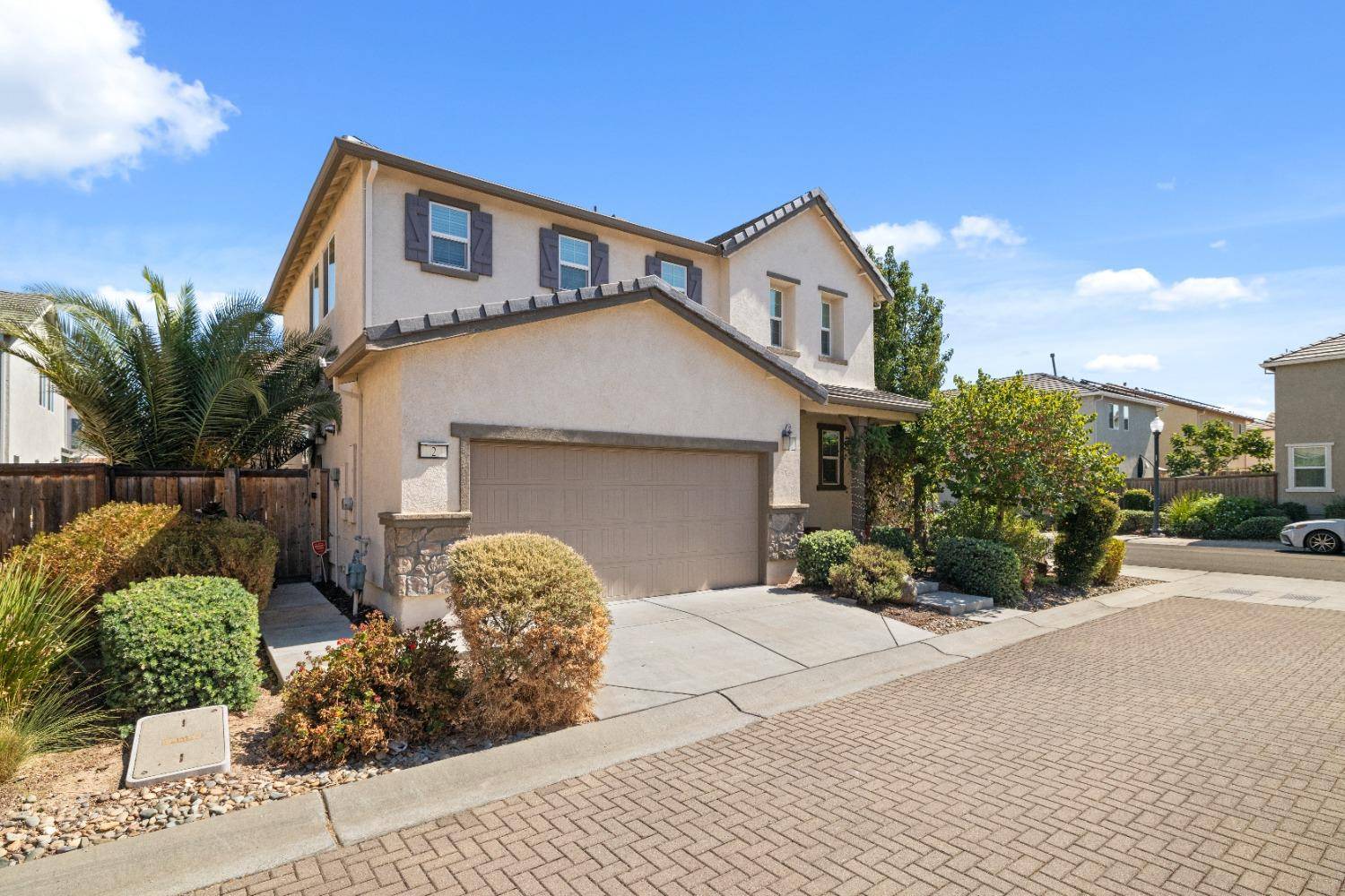 Sacramento, CA 95835,2 Suncatcher PL